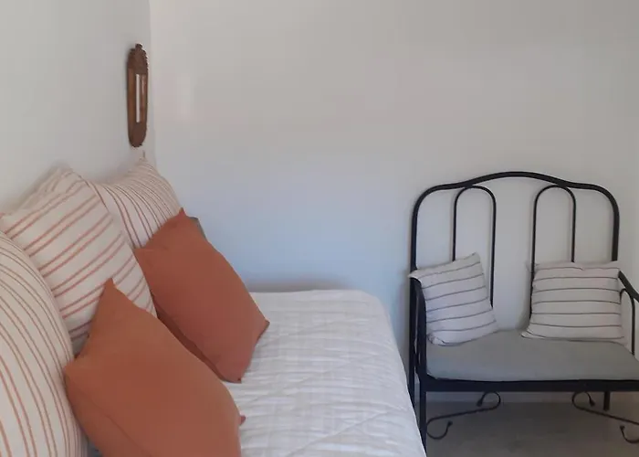 Esquel Home